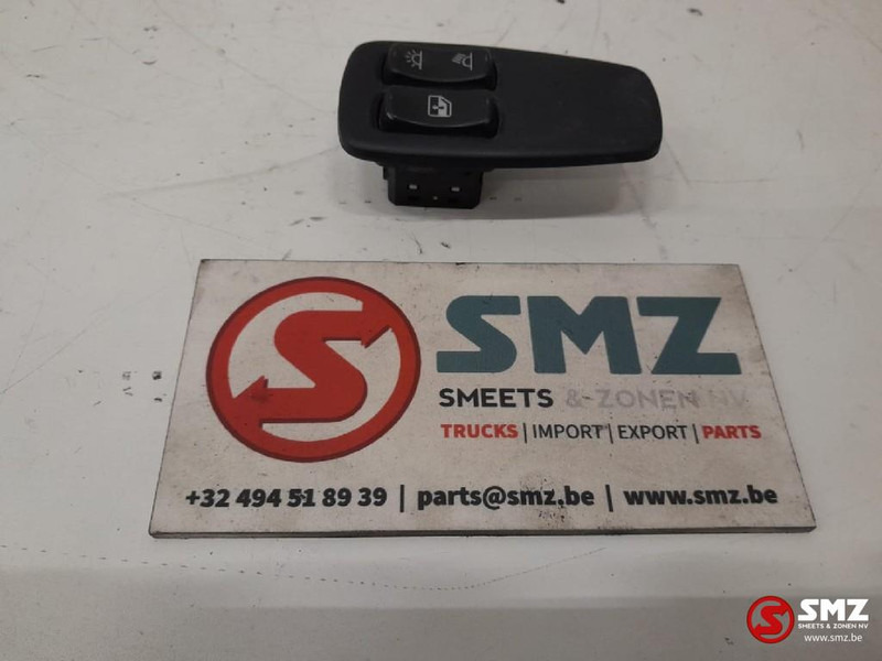 Scania Occ raamschakelaar bijrijderszijde Scania - Système électrique pour Camion: photos 4 Scania Occ raamschakelaar bijrijderszijde Scania - Système électrique pour Camion: photos 4