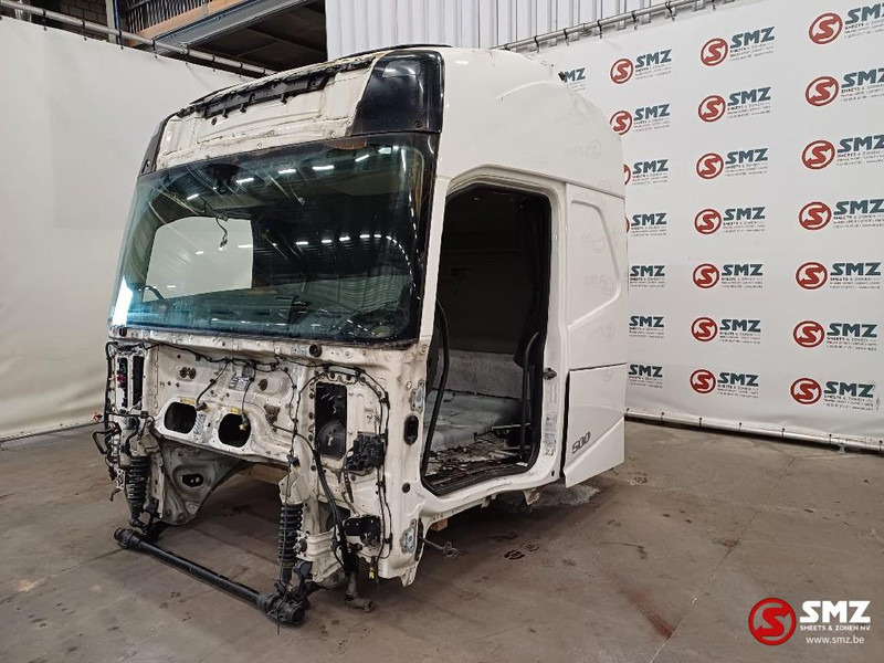 Volvo Occ Cabine Volvo FH4 met schade - Cabine et intérieur pour Camion: photos 2 Volvo Occ Cabine Volvo FH4 met schade - Cabine et intérieur pour Camion: photos 2