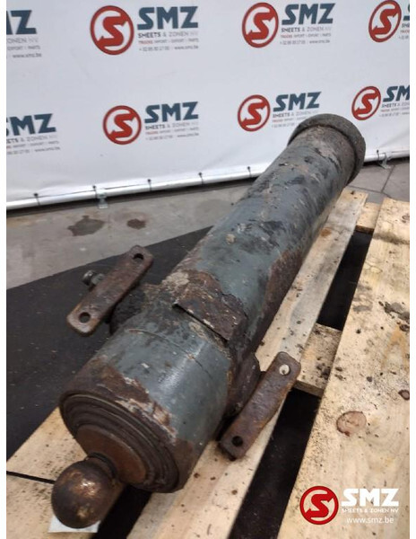 Volvo Occ hydraulische zuiger 92 cm 4x uitschuifbaar - Hydraulique pour Camion: photos 1 Volvo Occ hydraulische zuiger 92 cm 4x uitschuifbaar - Hydraulique pour Camion: photos 1