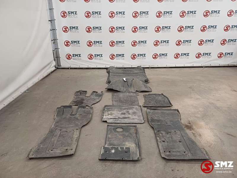 Volvo Occ mattenset Volvo - Cabine et intérieur pour Camion: photos 1 Volvo Occ mattenset Volvo - Cabine et intérieur pour Camion: photos 1