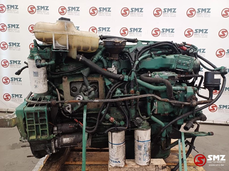Volvo Occ motor D6B220 EM-EC 96/99 Volvo - Moteur pour Camion: photos 2 Volvo Occ motor D6B220 EM-EC 96/99 Volvo - Moteur pour Camion: photos 2
