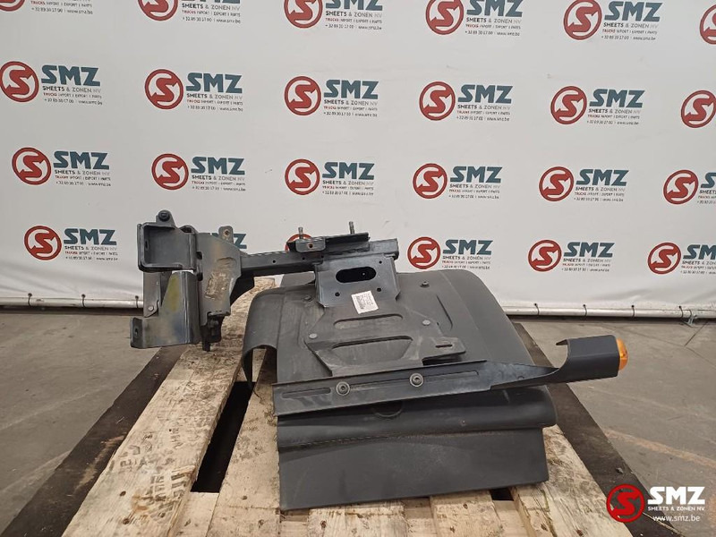 Volvo Occ spatbord cabine achter L/R + spatbordsteun Vol - Carrosserie et extérieur pour Camion: photos 4 Volvo Occ spatbord cabine achter L/R + spatbordsteun Vol - Carrosserie et extérieur pour Camion: photos 4