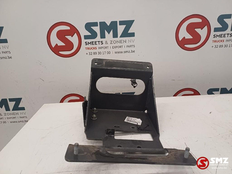 Volvo Occ spatbordsteun vooras rechtsachter Volvo - Carrosserie et extérieur pour Camion: photos 1 Volvo Occ spatbordsteun vooras rechtsachter Volvo - Carrosserie et extérieur pour Camion: photos 1