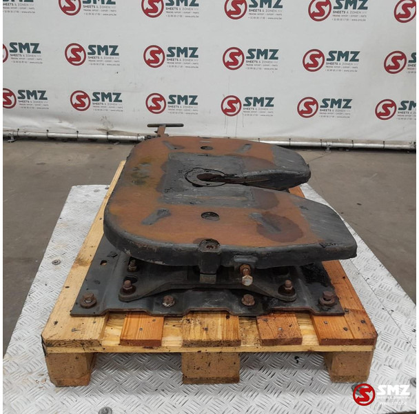 Jost Occ koppelschotel + montageplaat JSK36DV2J Jost - Sellette d'attelage pour Camion: photos 3 Jost Occ koppelschotel + montageplaat JSK36DV2J Jost - Sellette d'attelage pour Camion: photos 3