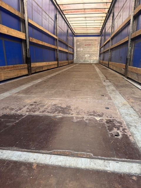 Schmitz Cargobull Coil Liftas - Semi-remorque rideaux coulissants: photos 5 Schmitz Cargobull Coil Liftas - Semi-remorque rideaux coulissants: photos 5