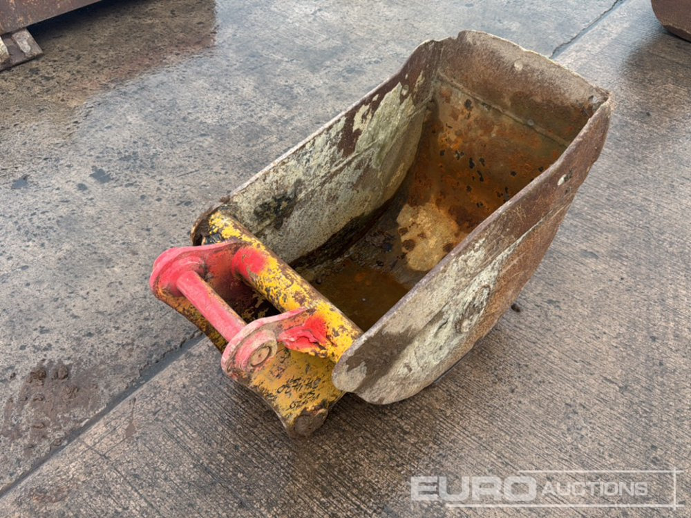 18" Strickland Digging Bucket 45mm Pin to suit 4-6 Ton Excavator - Godet: photos 4 18" Strickland Digging Bucket 45mm Pin to suit 4-6 Ton Excavator - Godet: photos 4