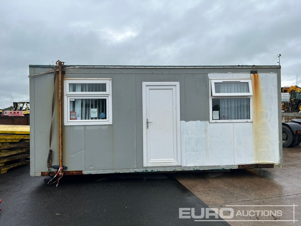 20' x 10' Office Container (Cannot Be Reconsigned) - Conteneur maritime: photos 2 20' x 10' Office Container (Cannot Be Reconsigned) - Conteneur maritime: photos 2