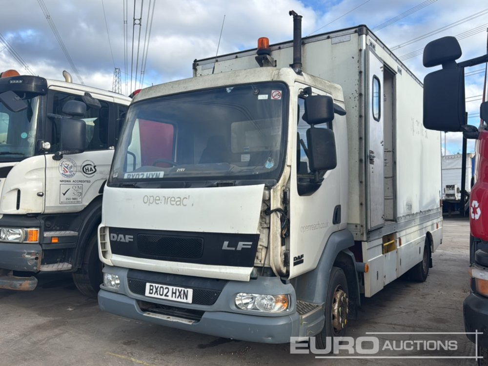 2002 DAF 4x2 Box Lorry, Manual Gearbox (Non Runner) - Camion fourgon: photos 1 2002 DAF 4x2 Box Lorry, Manual Gearbox (Non Runner) - Camion fourgon: photos 1