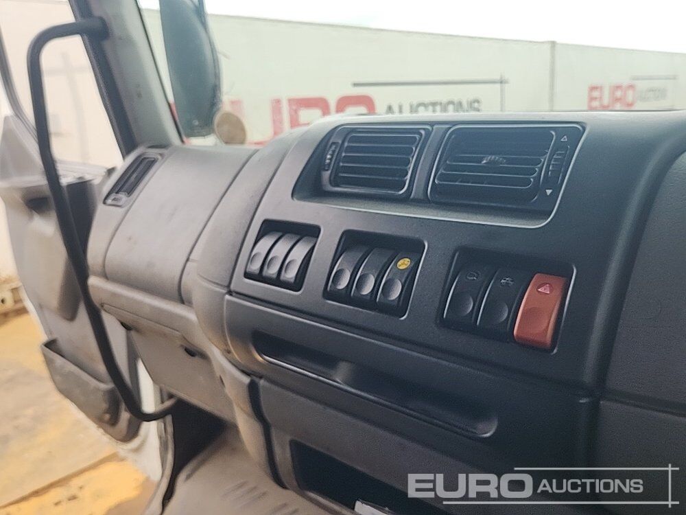 Camion plateau 2002 DAF LF: photos 29 Camion plateau 2002 DAF LF: photos 29