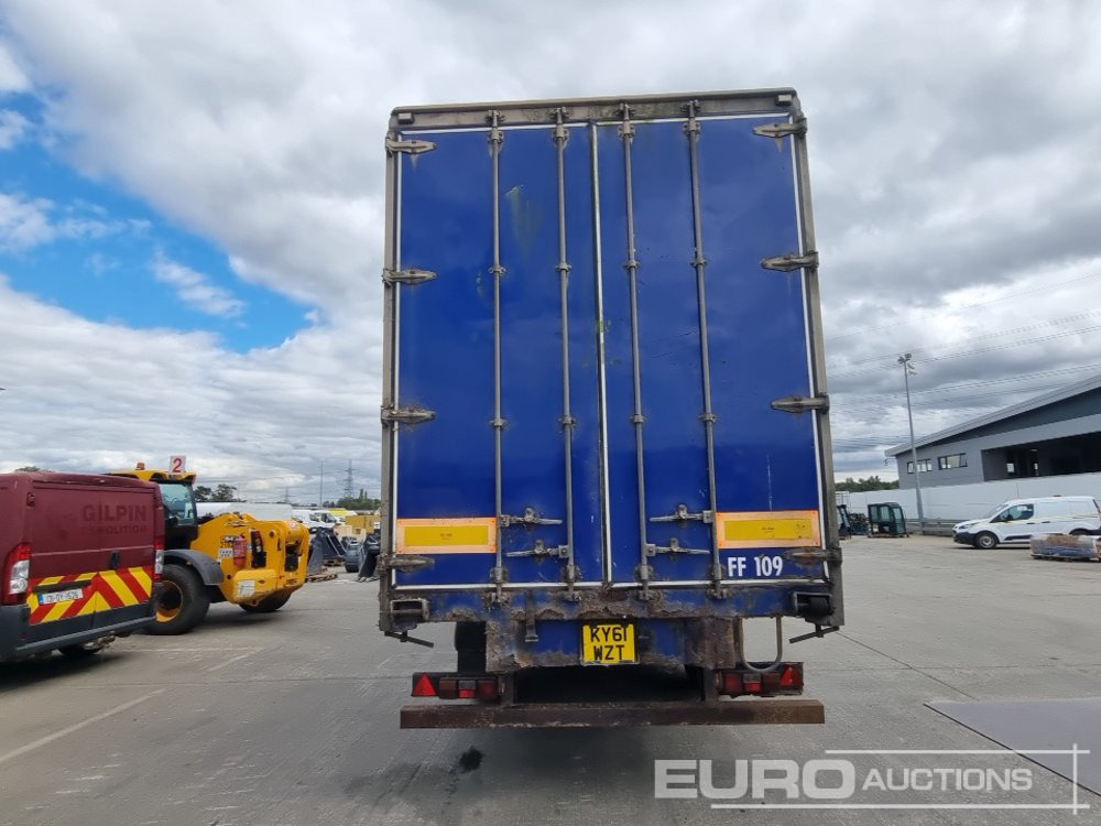 2004 SDC Trailer Tri Axle Curtainsider Trailer - Semi-remorque rideaux coulissants: photos 4 2004 SDC Trailer Tri Axle Curtainsider Trailer - Semi-remorque rideaux coulissants: photos 4