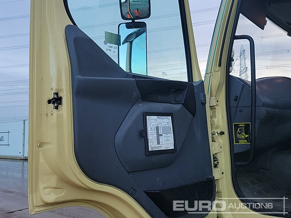 Camion citerne 2005 DAF LF: photos 23