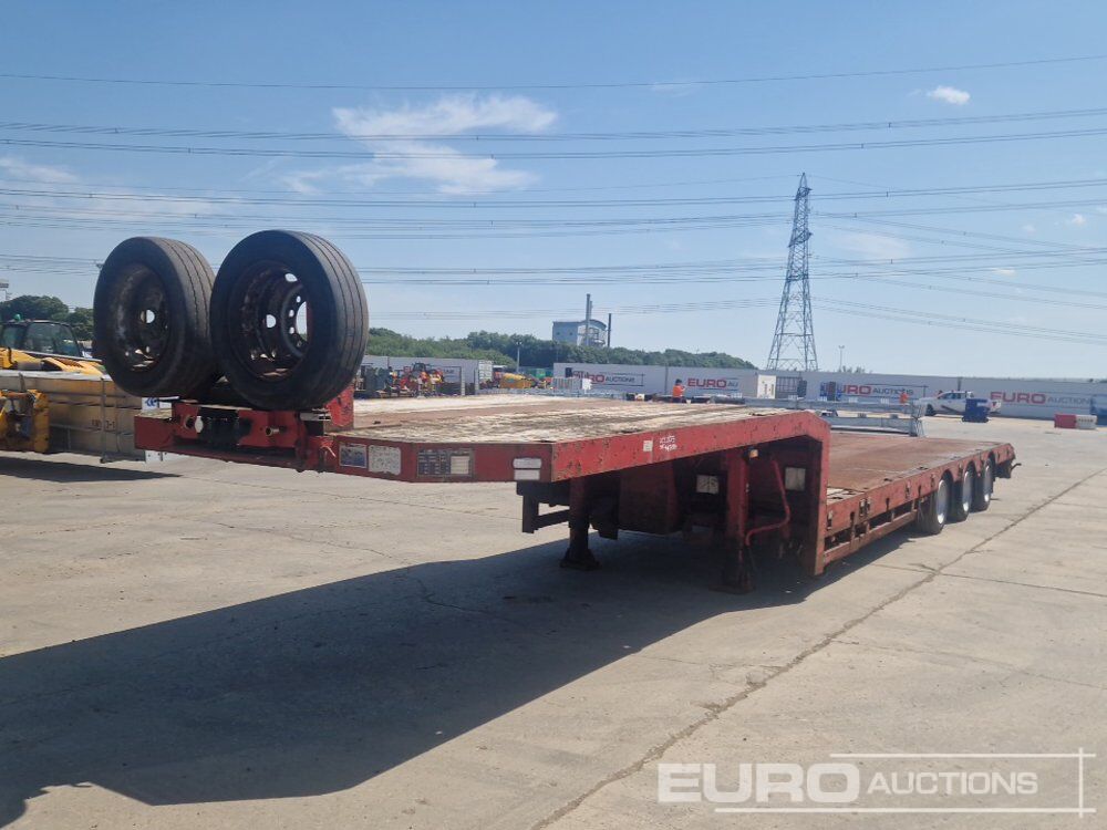 2009 TSR Tri Axle Extendable Stepframe Low Loader Trailer, Out Riggers, Rear Steer, Winch (Plating Certificate Available) - Semi-remorque plateau: photos 1 2009 TSR Tri Axle Extendable Stepframe Low Loader Trailer, Out Riggers, Rear Steer, Winch (Plating Certificate Available) - Semi-remorque plateau: photos 1