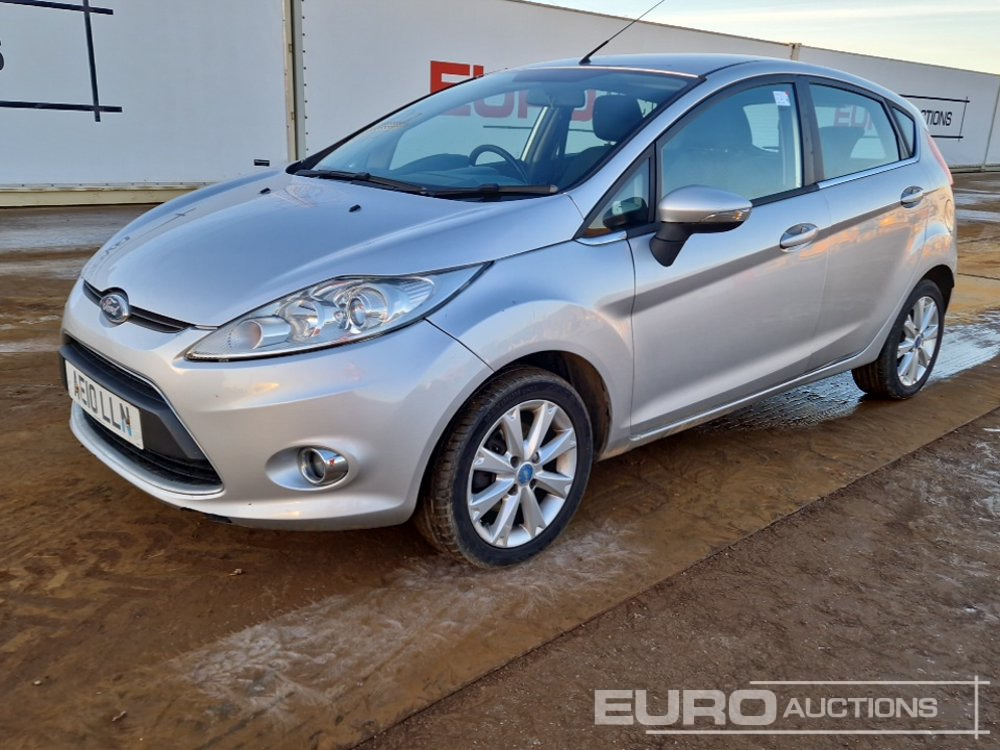 2010 Ford Fiesta - Voiture: photos 1 2010 Ford Fiesta - Voiture: photos 1