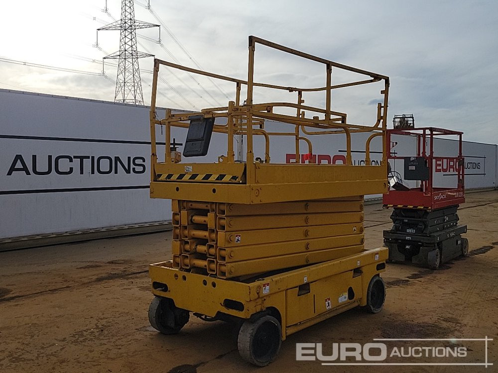 2010 Haulotte Compact 14 - Nacelle: photos 1 2010 Haulotte Compact 14 - Nacelle: photos 1