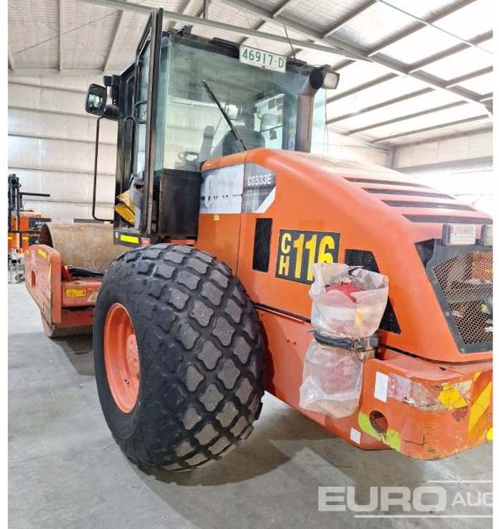 2011 CAT CS533XT Single Drum Vibrating Roller, A/C - Compacteur: photos 2 2011 CAT CS533XT Single Drum Vibrating Roller, A/C - Compacteur: photos 2