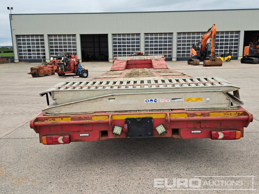 2011 Wraith Tri Axle Stepframe Low Loader Trailer, Winch, Ramps - Semi-remorque surbaissé: photos 4 2011 Wraith Tri Axle Stepframe Low Loader Trailer, Winch, Ramps - Semi-remorque surbaissé: photos 4