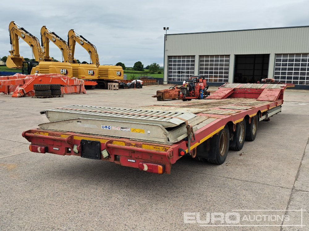 2011 Wraith Tri Axle Stepframe Low Loader Trailer, Winch, Ramps - Semi-remorque surbaissé: photos 5 2011 Wraith Tri Axle Stepframe Low Loader Trailer, Winch, Ramps - Semi-remorque surbaissé: photos 5