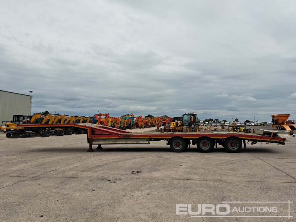 2011 Wraith Tri Axle Stepframe Low Loader Trailer, Winch, Ramps - Semi-remorque surbaissé: photos 2 2011 Wraith Tri Axle Stepframe Low Loader Trailer, Winch, Ramps - Semi-remorque surbaissé: photos 2