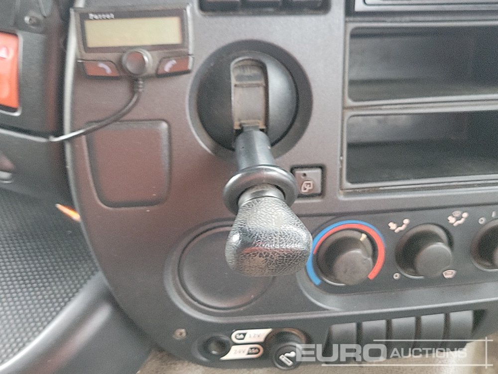 Camion plateau pour transport de équipements lourds 2012 DAF CF: photos 26