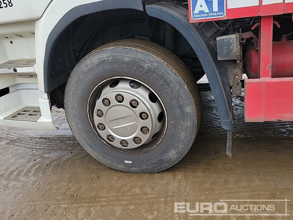 Camion plateau pour transport de équipements lourds 2012 DAF CF: photos 16