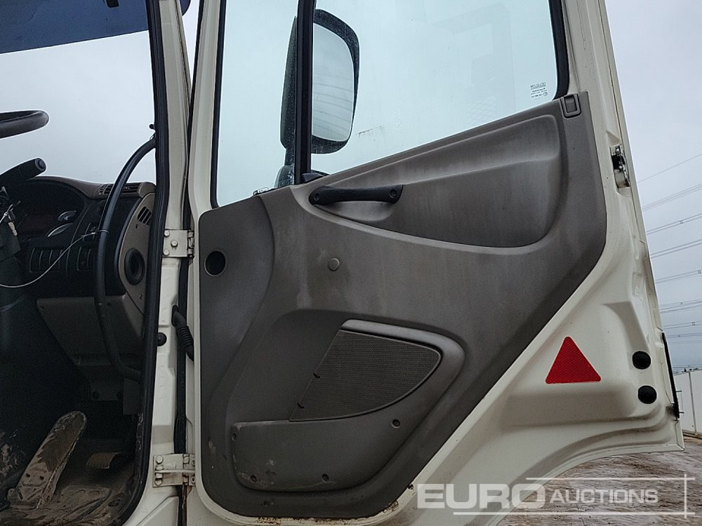 Camion plateau pour transport de équipements lourds 2012 DAF CF: photos 23