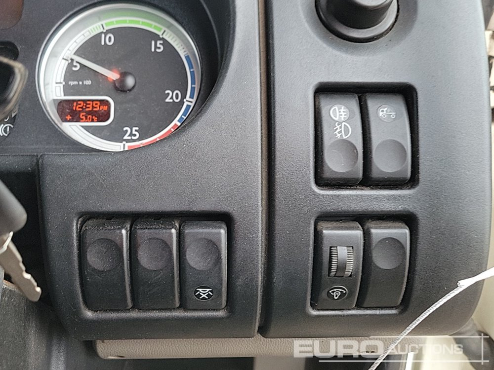 Camion plateau pour transport de équipements lourds 2012 DAF CF: photos 31