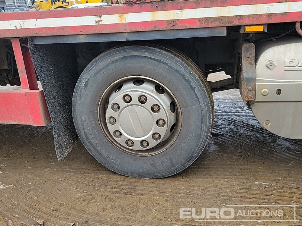 Camion plateau pour transport de équipements lourds 2012 DAF CF: photos 10