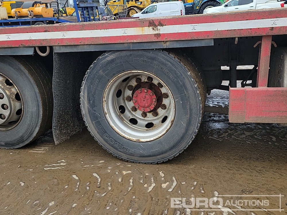Camion plateau pour transport de équipements lourds 2012 DAF CF: photos 11