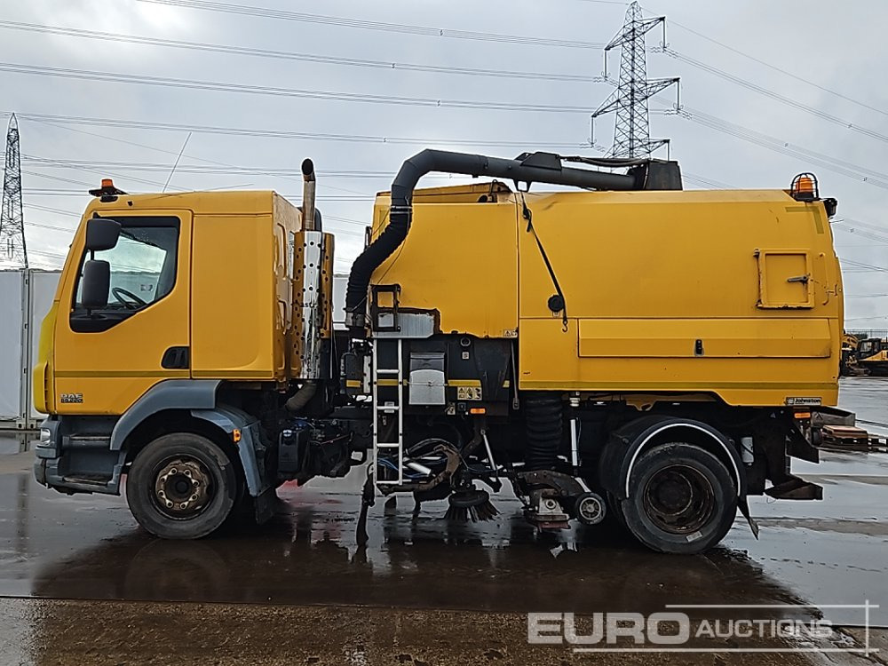 2012 DAF LF55.220 - Balayeuse de voirie: photos 2 2012 DAF LF55.220 - Balayeuse de voirie: photos 2