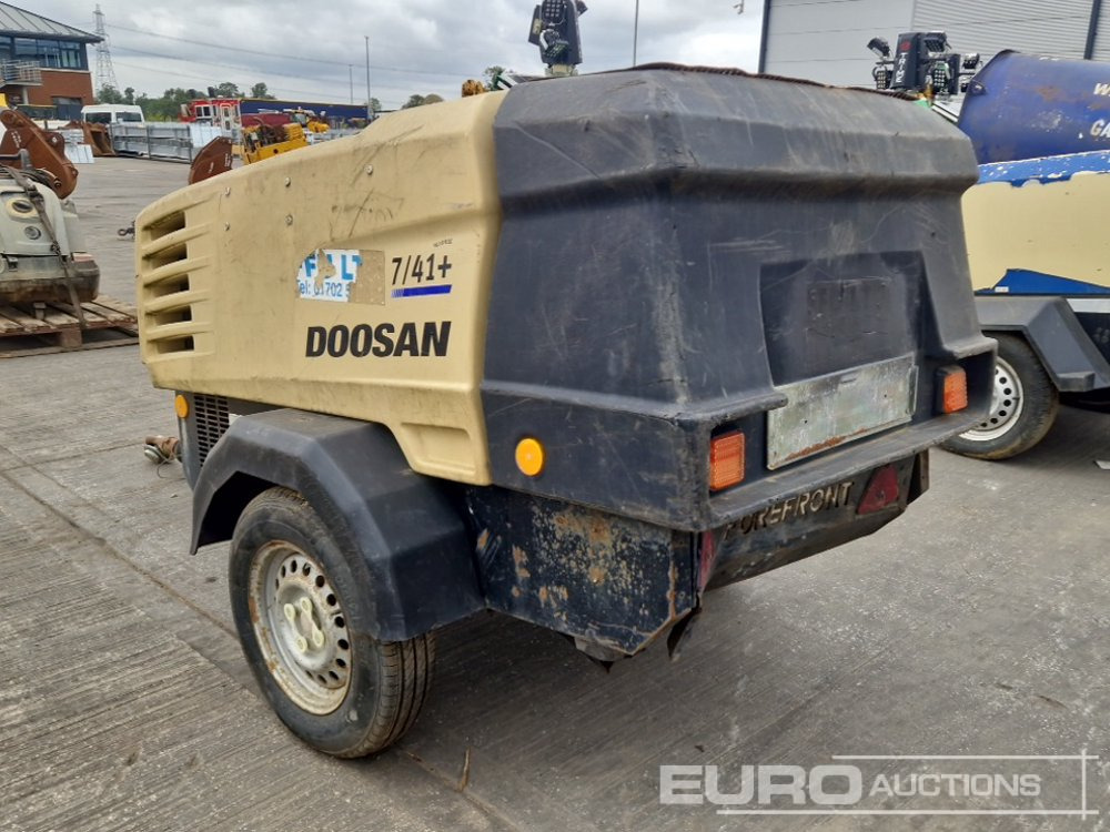 2012 Doosan 741+ 140CFM - Compresseur d'air: photos 3 2012 Doosan 741+ 140CFM - Compresseur d'air: photos 3
