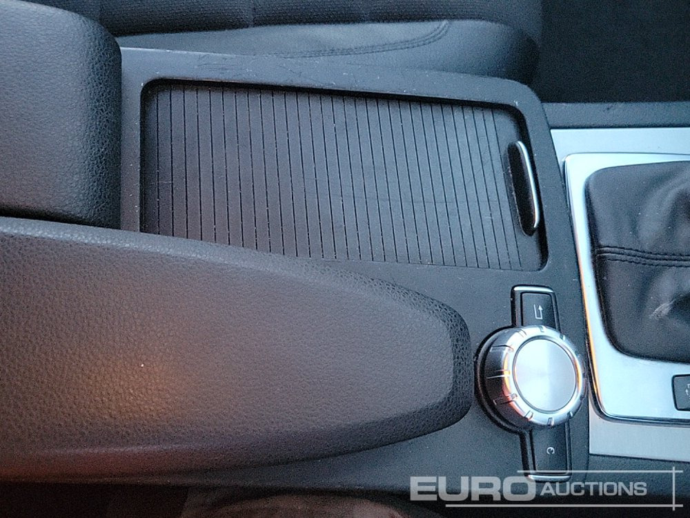 Voiture 2012 Mercedes C220 CDI: photos 23