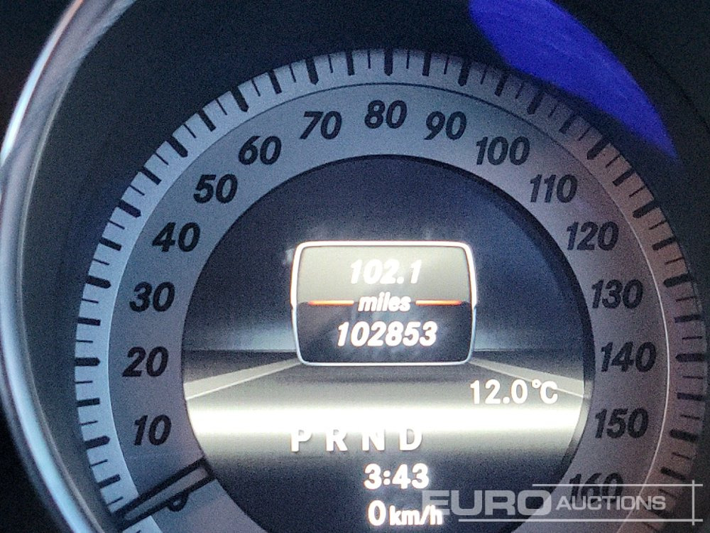 Voiture 2012 Mercedes C220 CDI: photos 35