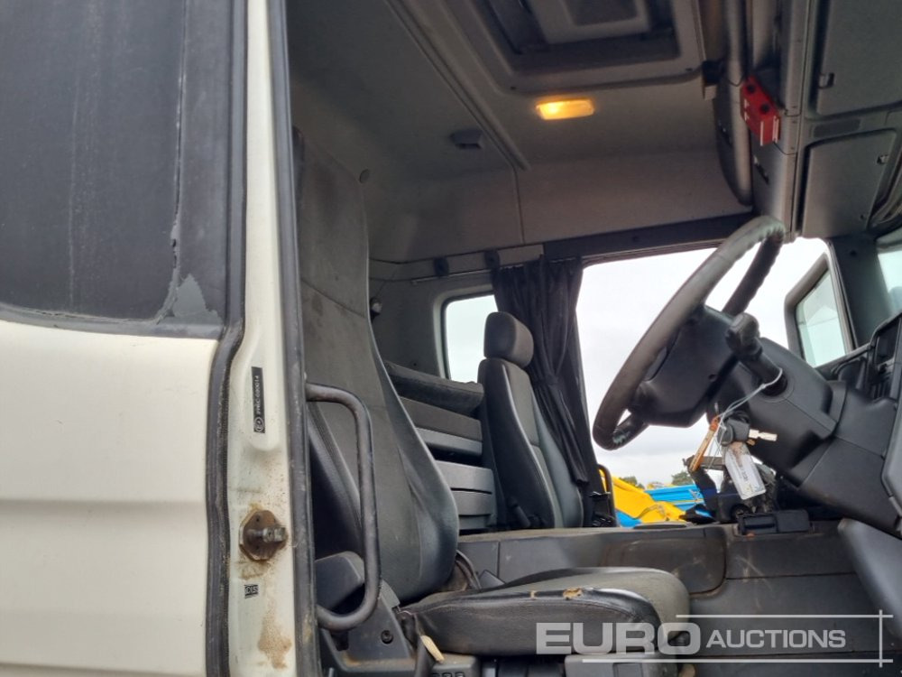 Camion plateau pour transport de équipements lourds 2012 Scania P400: photos 42