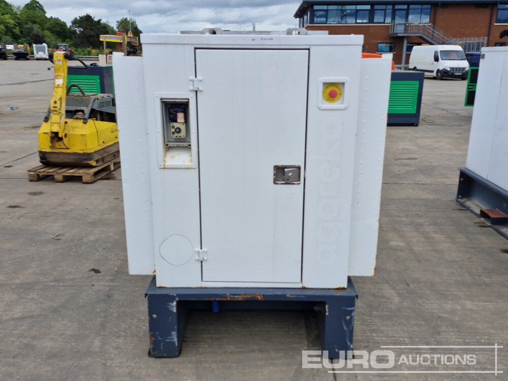 2013 60kVA Generator, FPT Engine (Non Runner, Panel Missing) - Groupe électrogène: photos 2 2013 60kVA Generator, FPT Engine (Non Runner, Panel Missing) - Groupe électrogène: photos 2