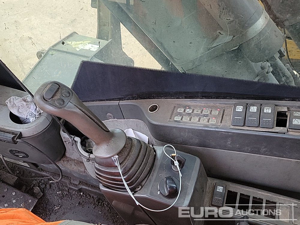 Pelle sur pneus 2013 CAT M325D: photos 36