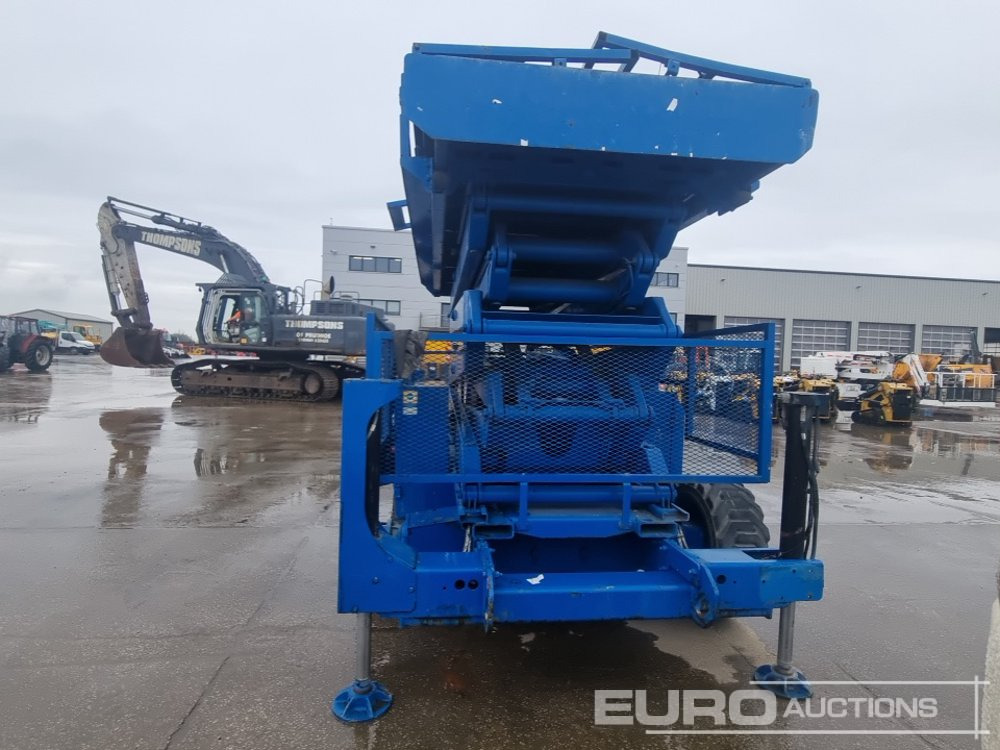 2013 Genie GS4390 - Nacelle: photos 4 2013 Genie GS4390 - Nacelle: photos 4
