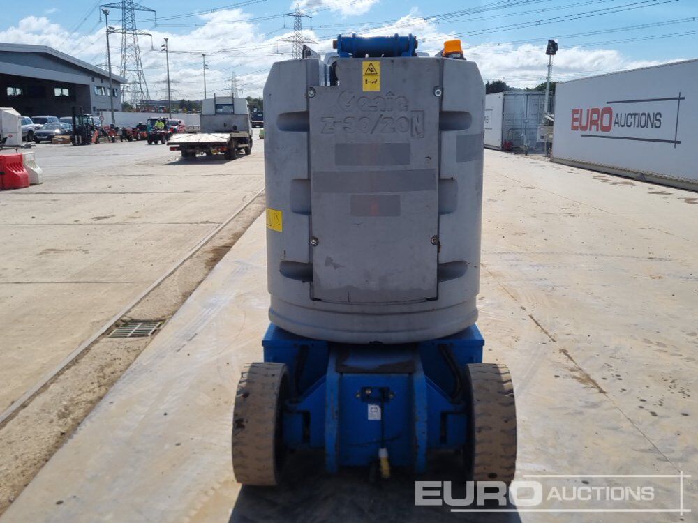 2013 Genie Z30/20N RJ - Nacelle: photos 4 2013 Genie Z30/20N RJ - Nacelle: photos 4