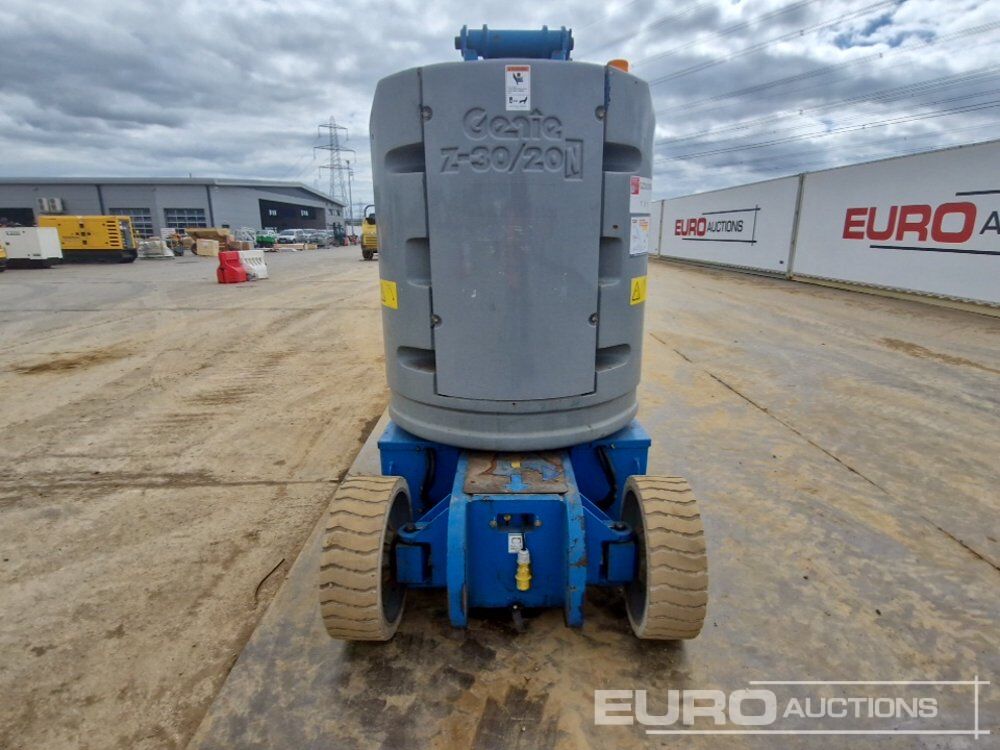 2013 Genie Z30/20N RJ - Nacelle: photos 4 2013 Genie Z30/20N RJ - Nacelle: photos 4