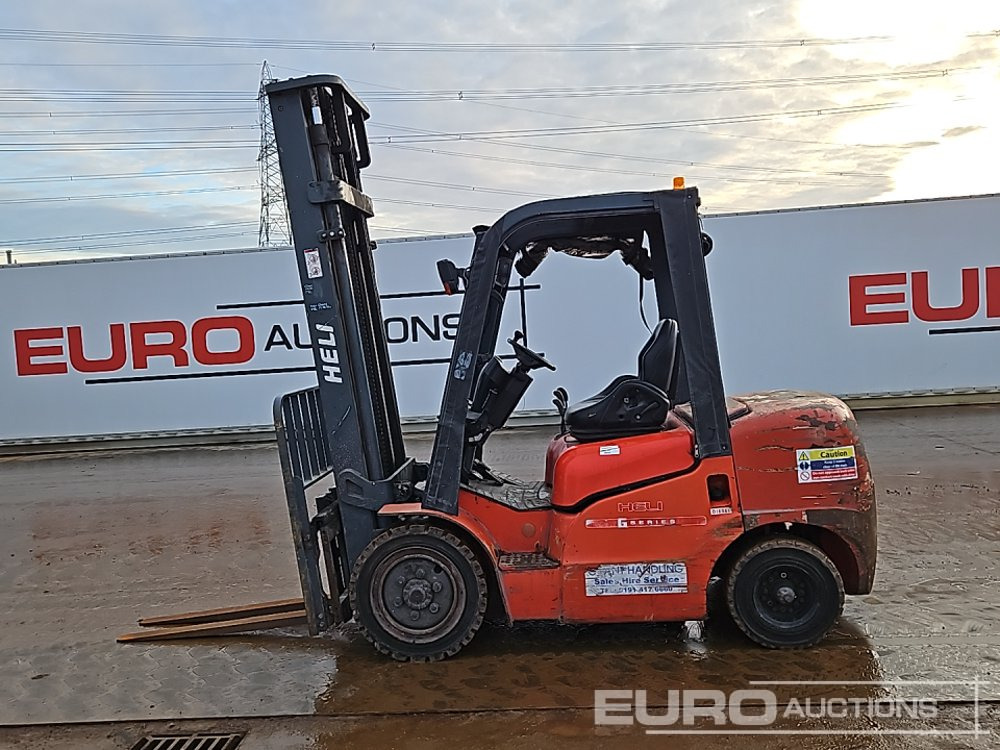 2013 Heli FD30G - Chariot élévateur: photos 2 2013 Heli FD30G - Chariot élévateur: photos 2