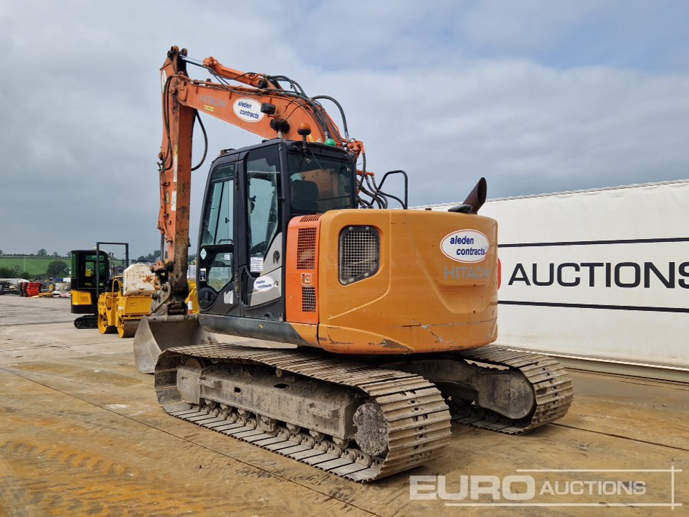 2013 Hitachi ZX135US-5B - Pelle sur chenille: photos 3 2013 Hitachi ZX135US-5B - Pelle sur chenille: photos 3