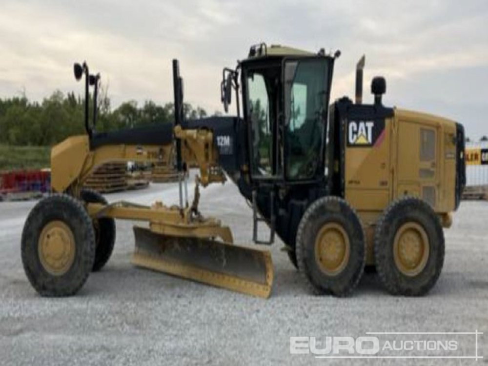 2014 CAT 12M2AWD - Niveleuse: photos 3 2014 CAT 12M2AWD - Niveleuse: photos 3