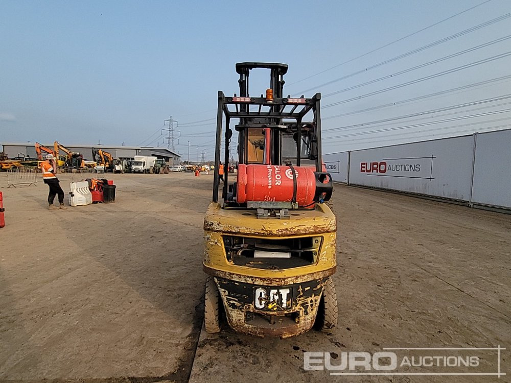 2014 CAT GP25N - Chariot élévateur: photos 4 2014 CAT GP25N - Chariot élévateur: photos 4