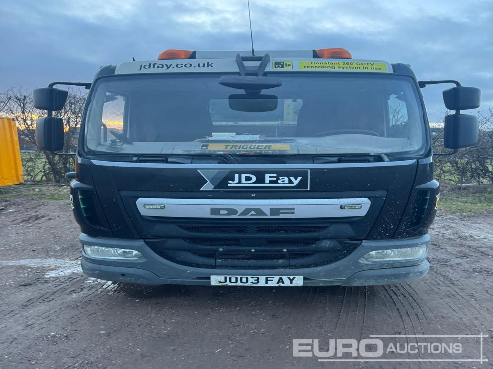 2014 DAF LF220 - Balayeuse de voirie: photos 3 2014 DAF LF220 - Balayeuse de voirie: photos 3