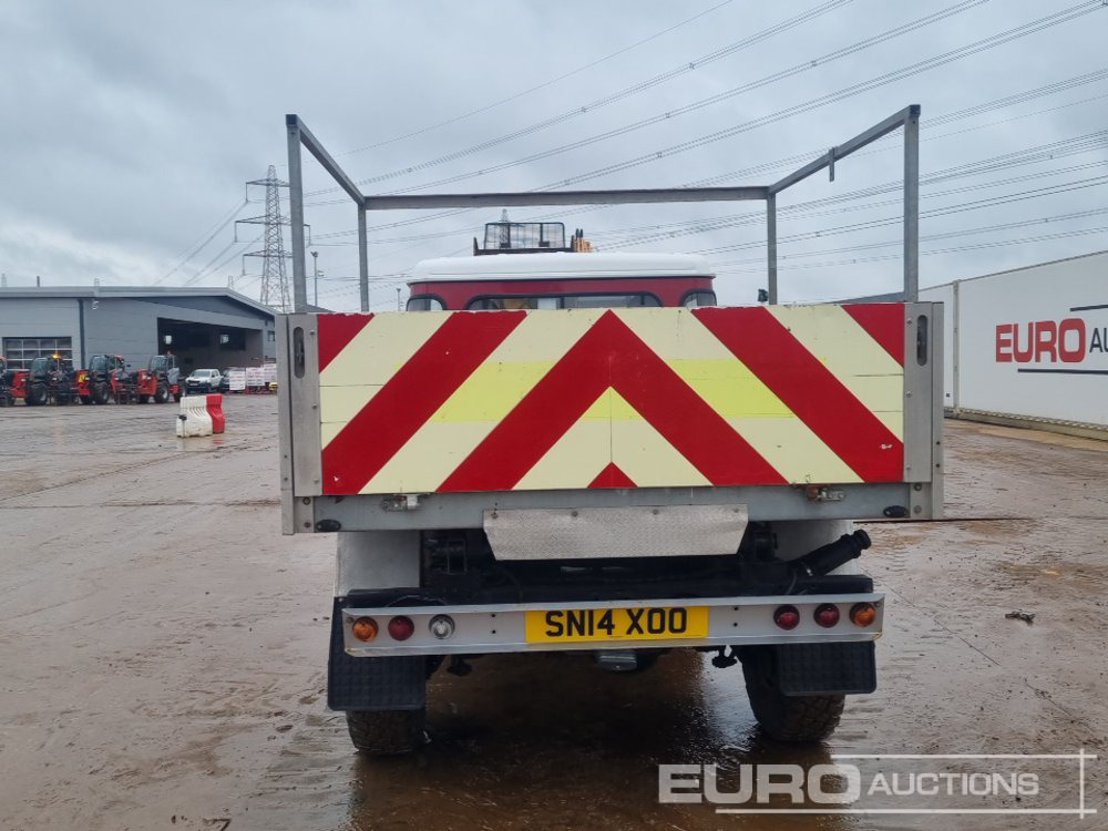 2014 Land Rover Defender - Pick-up: photos 4 2014 Land Rover Defender - Pick-up: photos 4