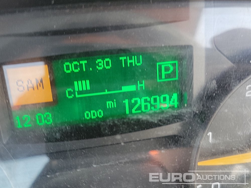 Camion plateau pour transport de équipements lourds 2014 Mitsubishi Canter 7C15: photos 30 Camion plateau pour transport de équipements lourds 2014 Mitsubishi Canter 7C15: photos 30