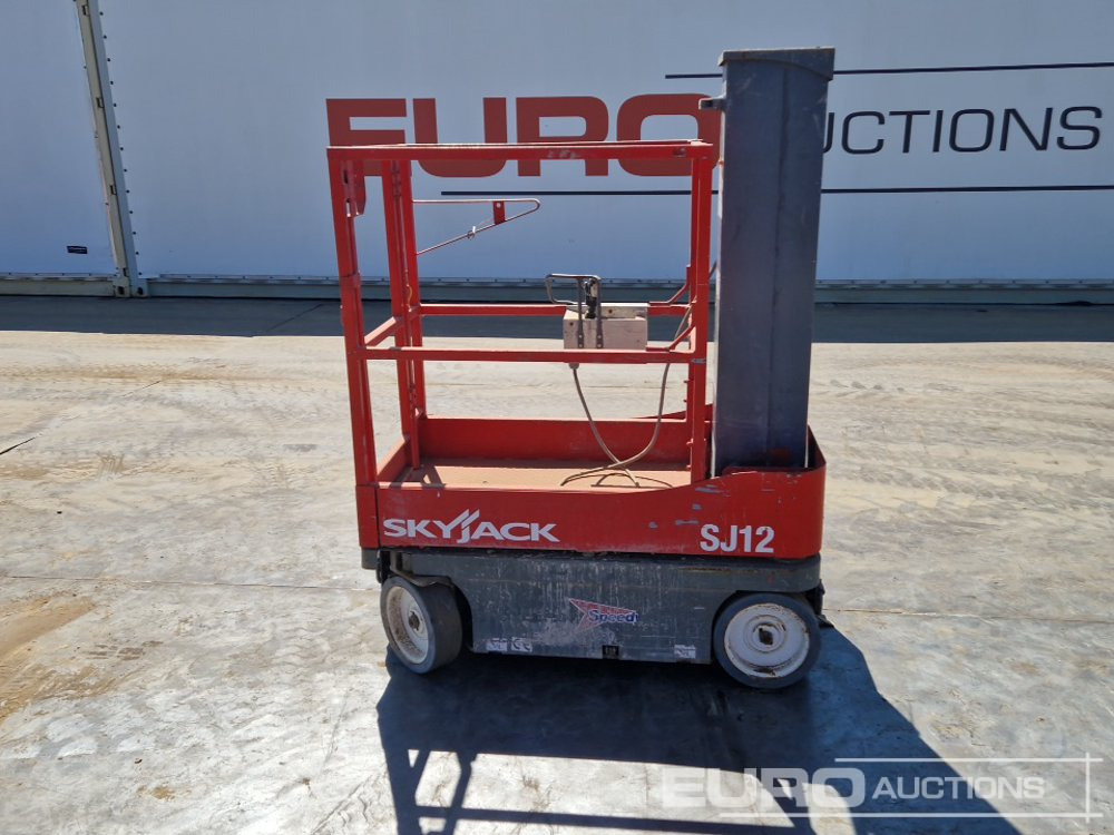 2014 SkyJack SJ12 - Nacelle: photos 2 2014 SkyJack SJ12 - Nacelle: photos 2