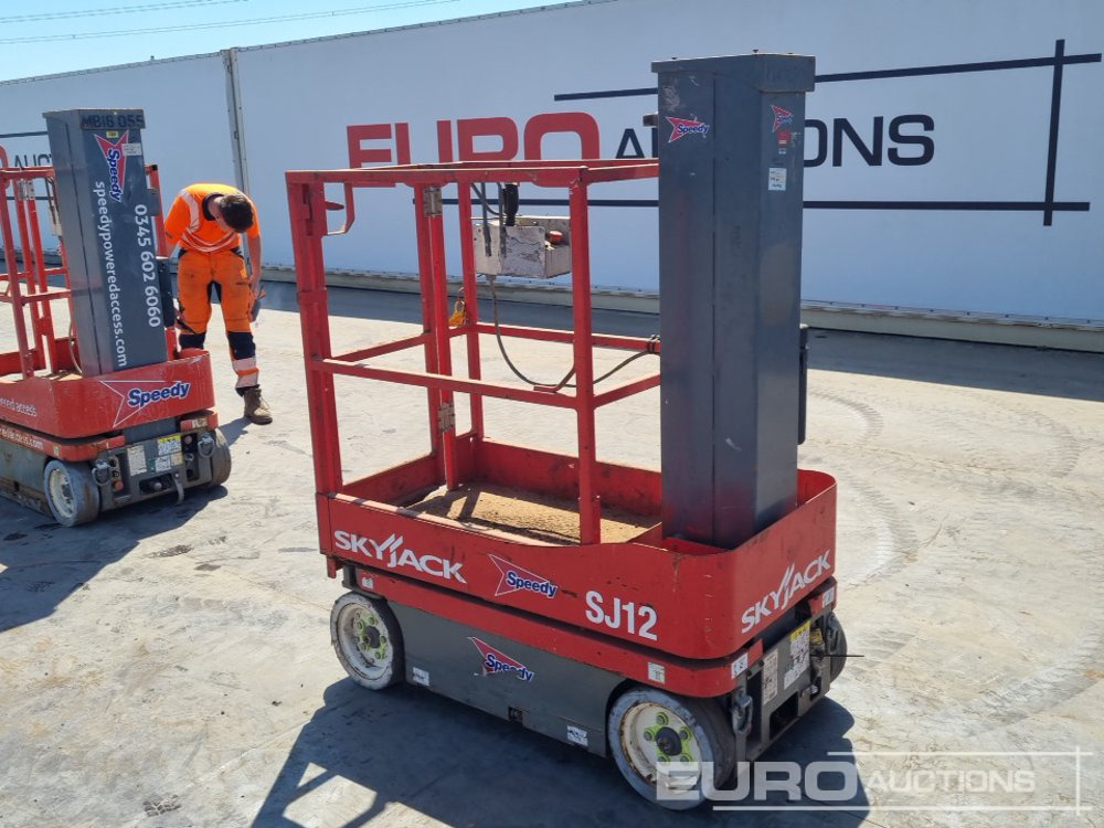 2014 SkyJack SJ12 - Nacelle: photos 3 2014 SkyJack SJ12 - Nacelle: photos 3