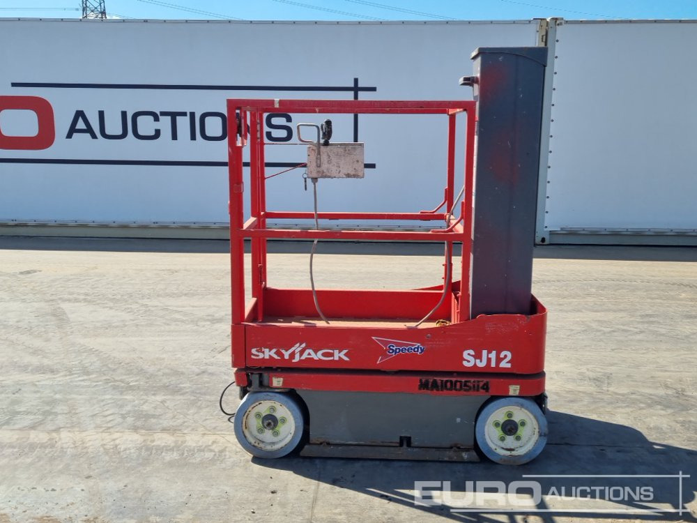 2014 SkyJack SJ12 - Nacelle: photos 2 2014 SkyJack SJ12 - Nacelle: photos 2