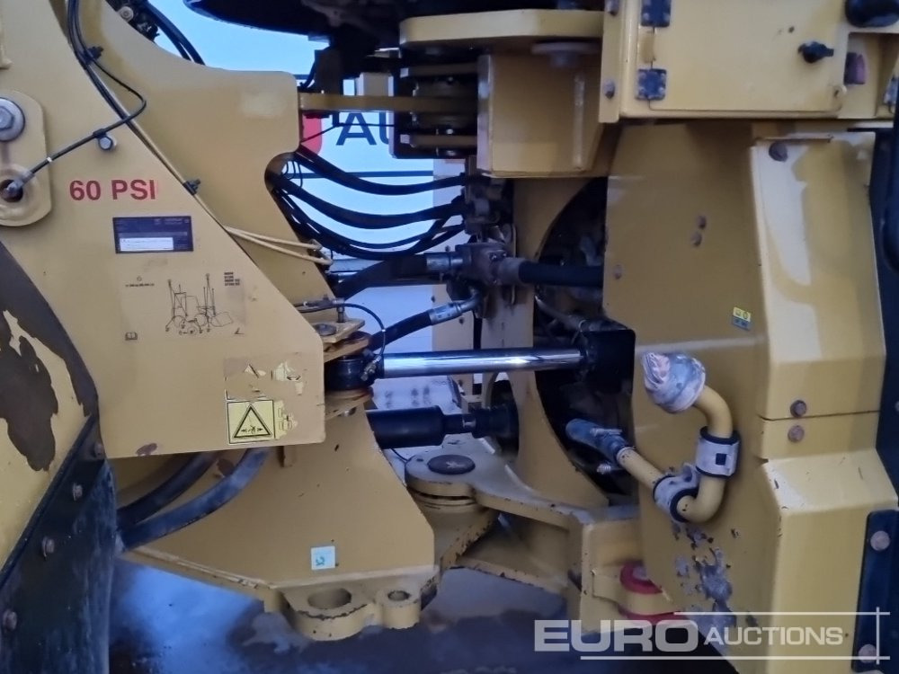 Chargeuse sur pneus 2015 CAT 966M: photos 21 Chargeuse sur pneus 2015 CAT 966M: photos 21