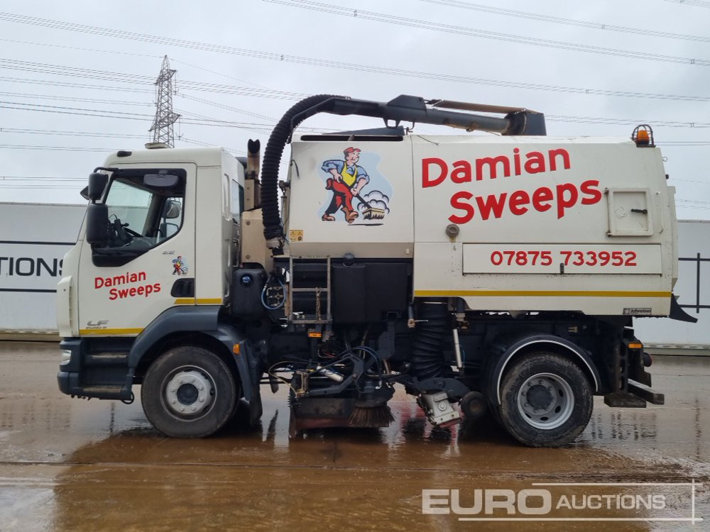2015 DAF LF 220 - Balayeuse de voirie: photos 2 2015 DAF LF 220 - Balayeuse de voirie: photos 2